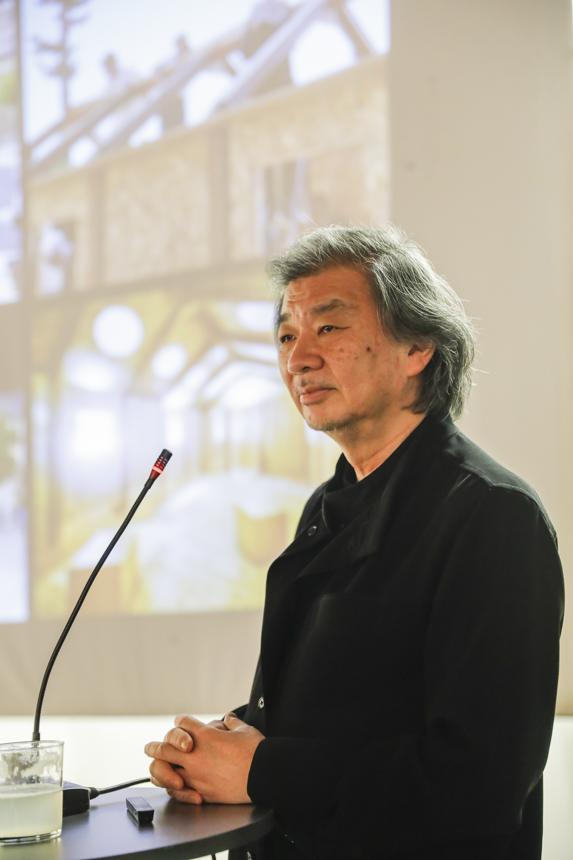 Kalıcılık ve geçicilik arasında