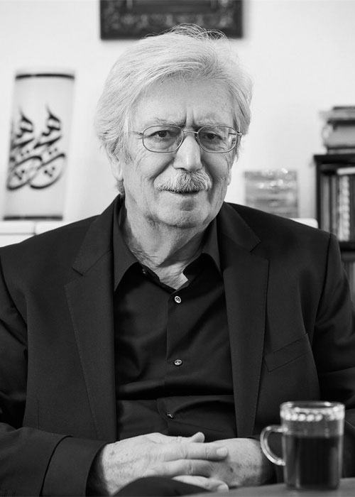 YEL, TOZ, PORTRELER: Yüksel Pazarkaya