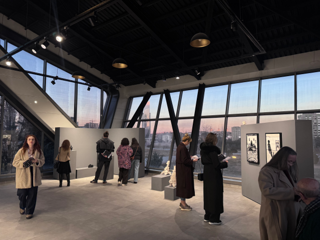 Umut Kambak, D&uuml;şlerin İlk G&uuml;n&uuml;, Sergiden g&ouml;r&uuml;n&uuml;m