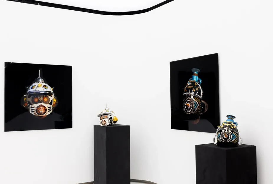 World Nowadays, Sergiden g&ouml;r&uuml;n&uuml;m